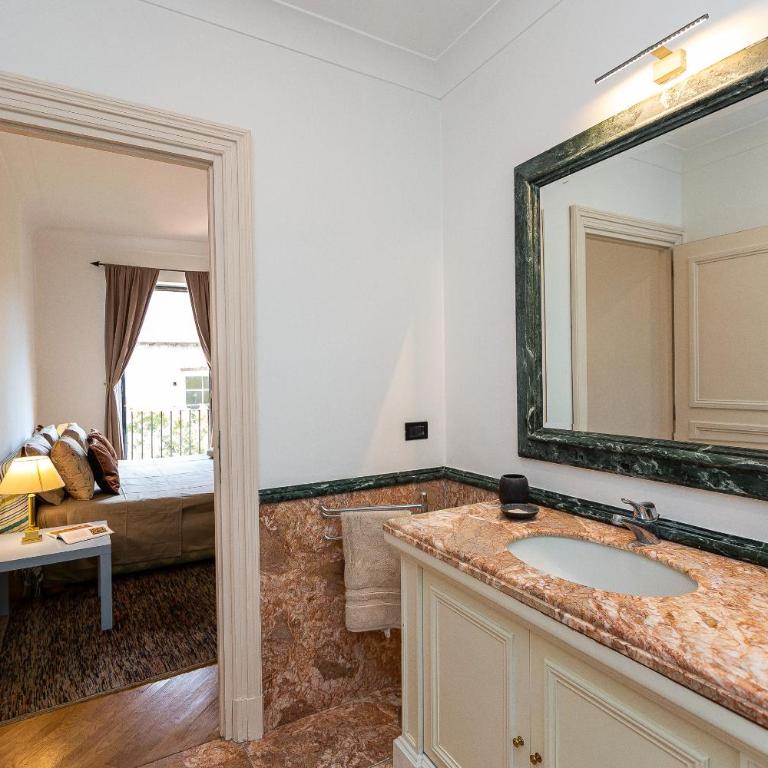 Amazing New Penthouse with terrace Jewish Ghetto - One-Bedroom Apartment - 20