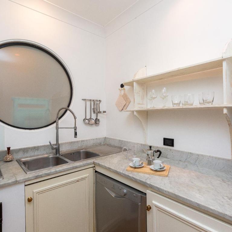 Amazing New Penthouse with terrace Jewish Ghetto - One-Bedroom Apartment - 13