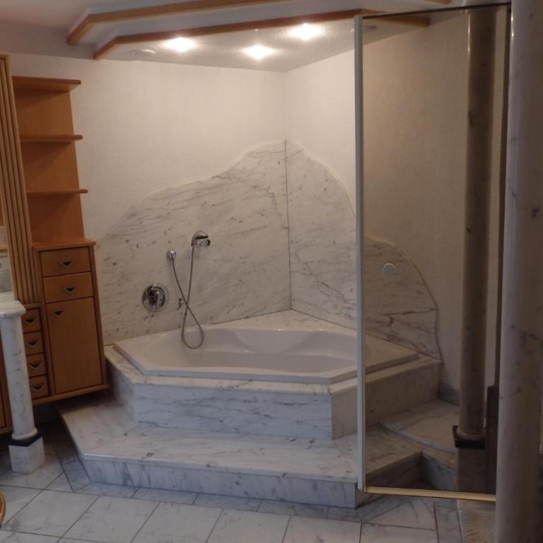 Pension Dagmar Tauplitz - Familienzimmer mit Gemeinschaftsbad - 5