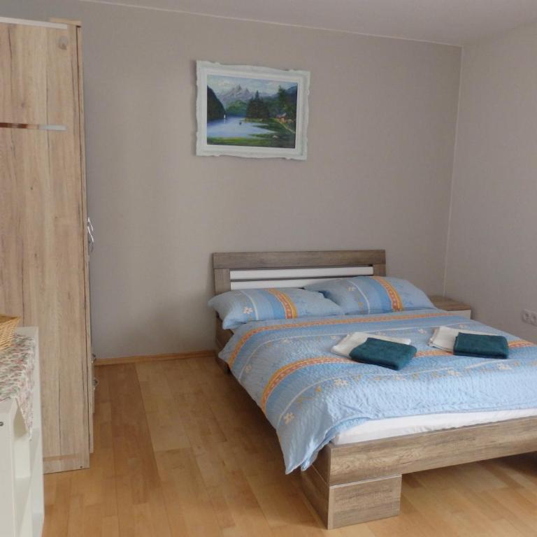 Pension Dagmar Tauplitz - Familienzimmer mit Gemeinschaftsbad - 6