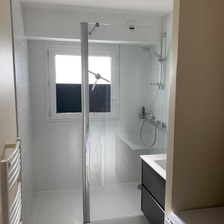 65 m2 Centre vannes 2 ch wifi parking - Appartement 2 Chambres - 8
