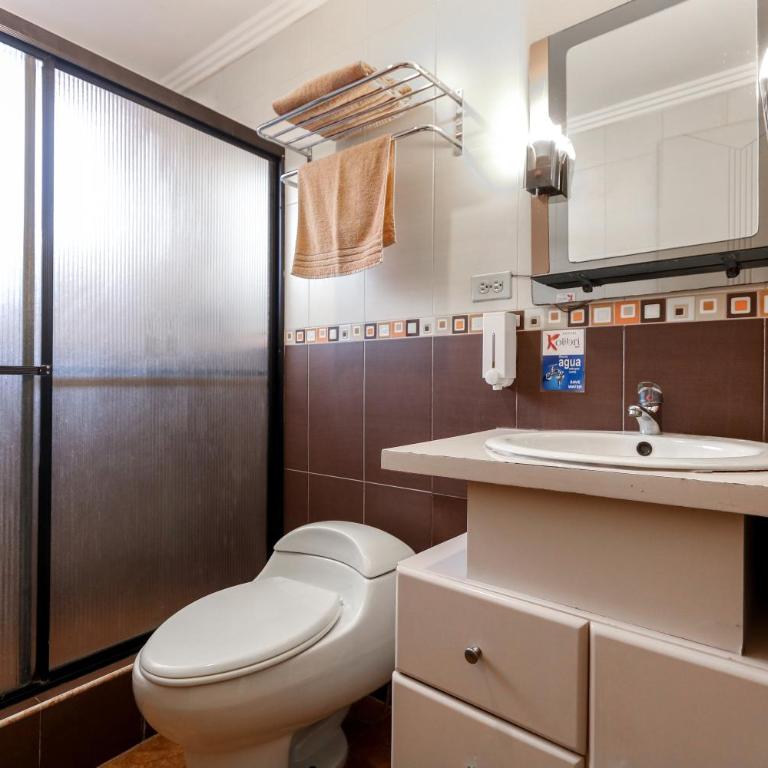 Hostal Kolibri B&B - Habitación Doble con baño privado externo - 1 o 2 camas - 3