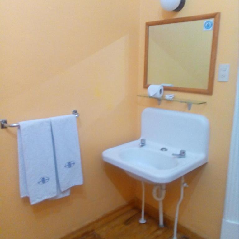 Hotel Isabel - Habitación Doble con baño compartido - 2