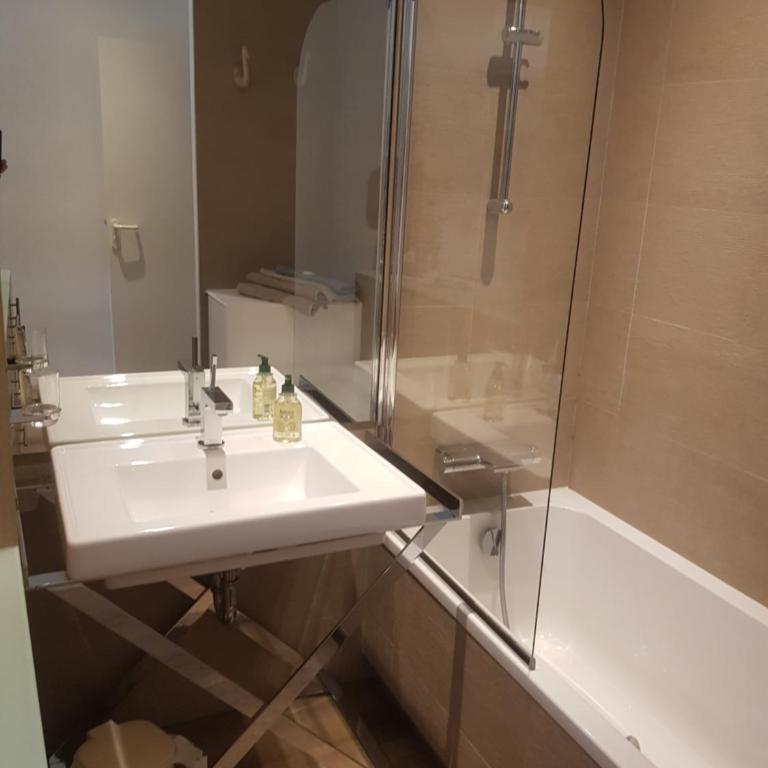 PALAIS LUMIERE : la ''Chambre Blanche'' - Camera Matrimoniale con Bagno Privato - 2