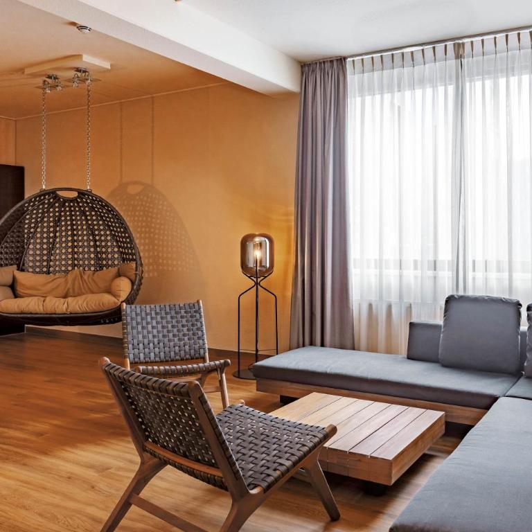 Sunday Hotel Nürnberg Messe formerly Seminaris - Suite - 7