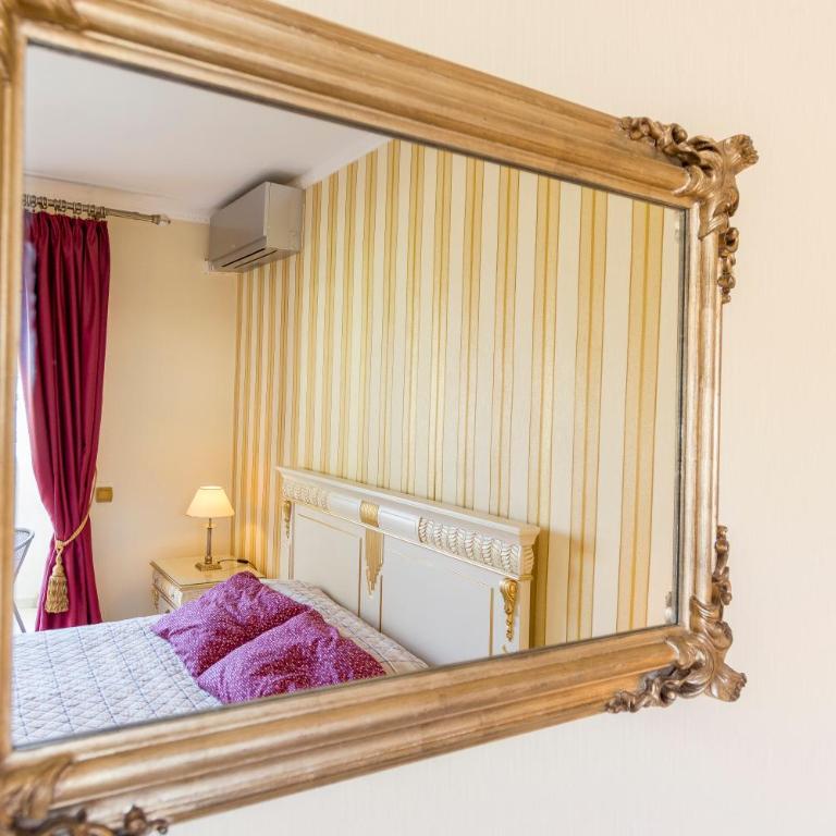 Benal Beach Studio - Self Check-In - Steps from Benalmádena Costa Beach - Studio with Balcony - 10