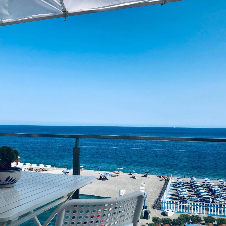 Mansarda Sul Mare - Appartamento con Vista Mare - 1