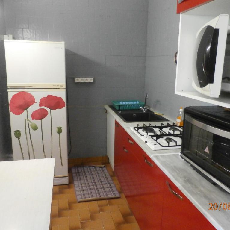 Location avec piscine et parking (n°2p) - Appartement - 14