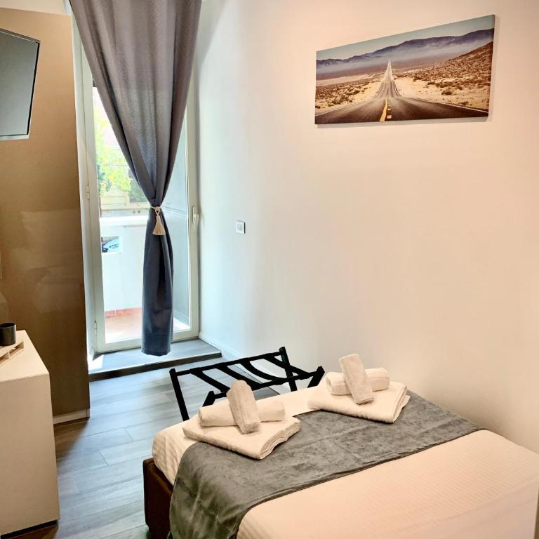 4 Vatican Rooms - Camera Matrimoniale con Letto a Una Piazza e Mezza e Balcone - 2