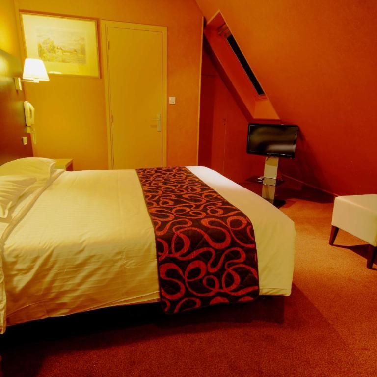 Hôtel Des Trois Gares - Chambre Double avec Douche - 9