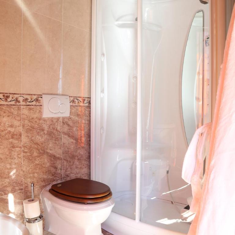 La Puraza Comfort Rooms - Camera Matrimoniale Deluxe con Doccia - 4