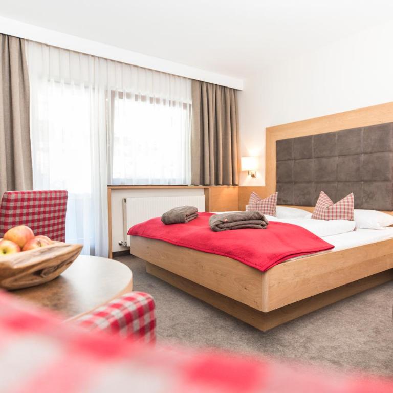 Hotel Eden - Standard Doppel-/Zweibettzimmer mit Straßenblick - 3