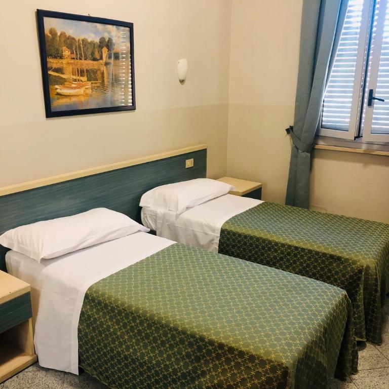 Hotel Ferrucci - Deluxe Twin Room - 5