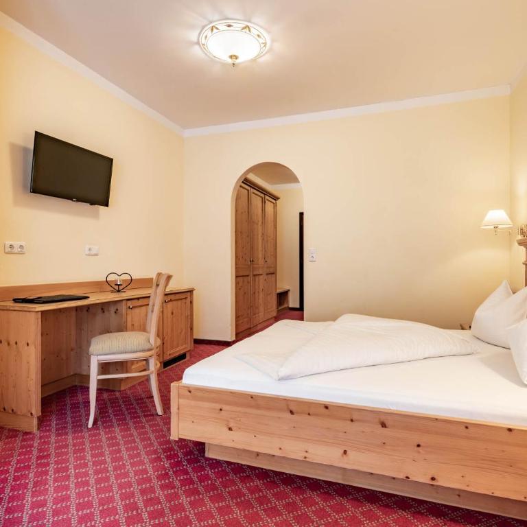 Hotel Berghof Mayrhofen - Standard Doppelzimmer - 15