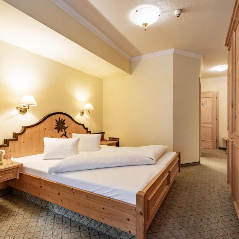 Hotel Berghof Mayrhofen - Standard Doppelzimmer - 13