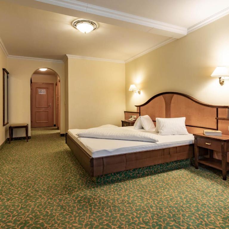 Hotel Berghof Mayrhofen - Superior Doppelzimmer - 5