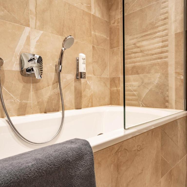 Hotel Berghof Mayrhofen - Suite - 4