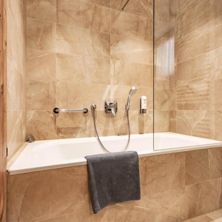 Hotel Berghof Mayrhofen - Suite - 5