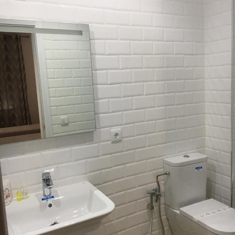 Alojamiento Saturno 1 - Habitación Doble con baño privado - 20