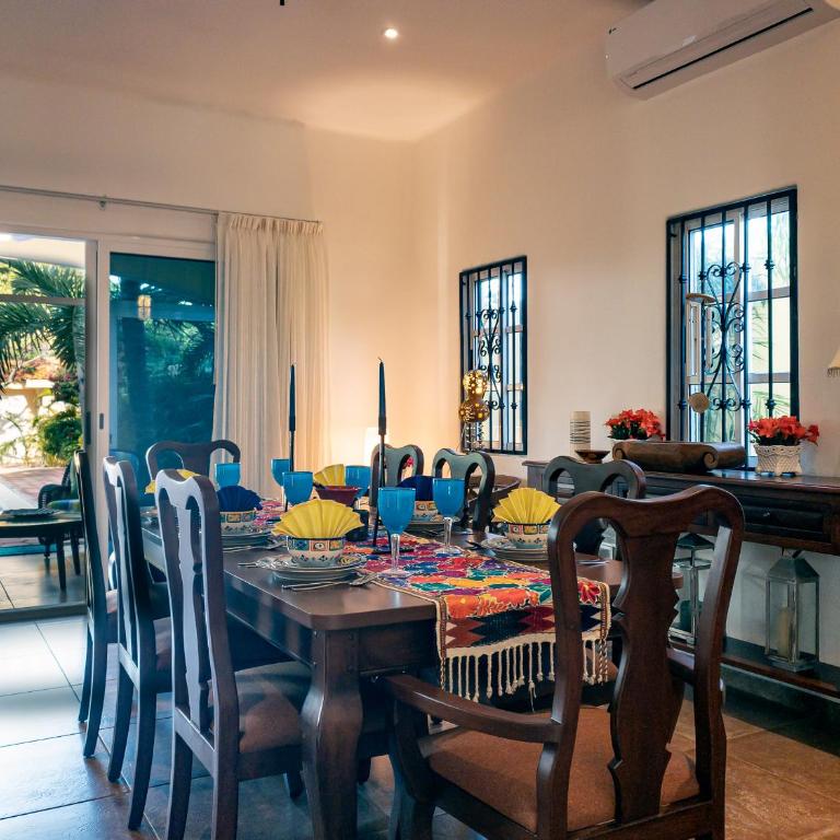 Casa Zarah - Hacienda Family Home - Pool and 2-Block to Beach - Three-Bedroom Villa - 30
