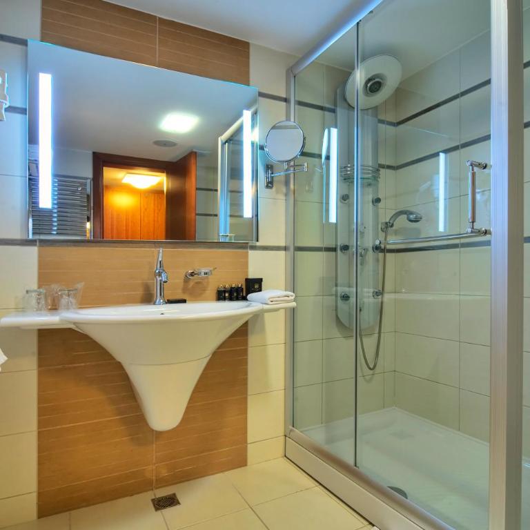 Hotel Podgorica - Classic Twin Room - 2