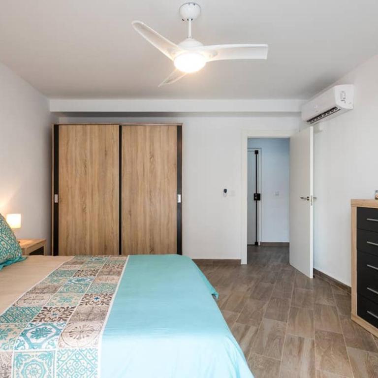 Espacioso y céntrico piso con zona chill-out - Apartment - 16