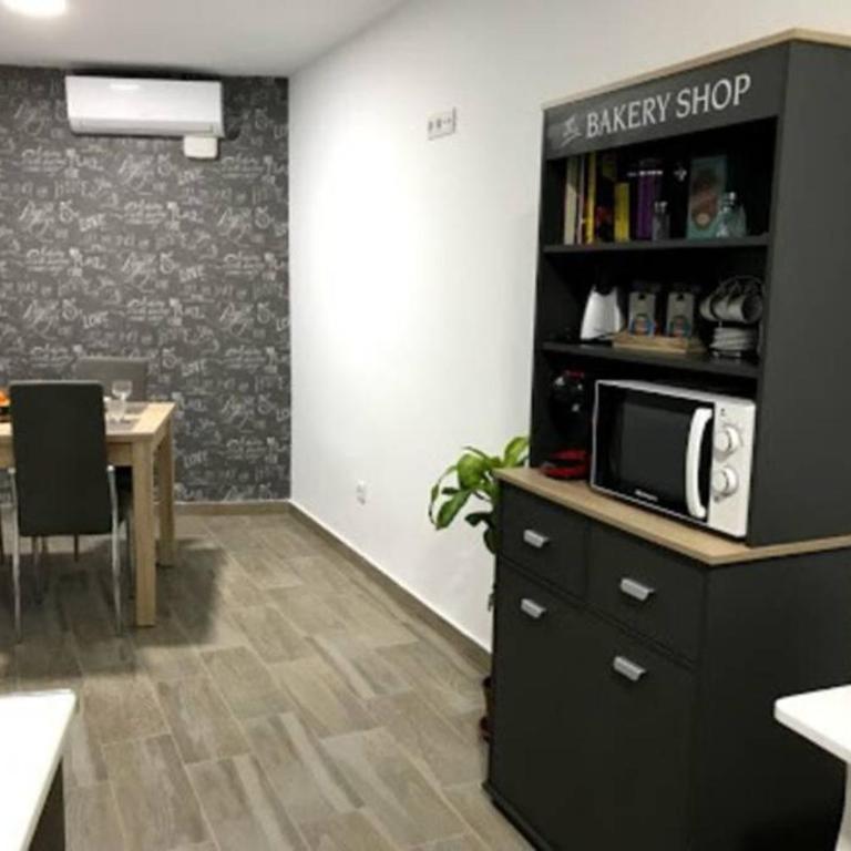 Espacioso y céntrico piso con zona chill-out - Apartment - 25