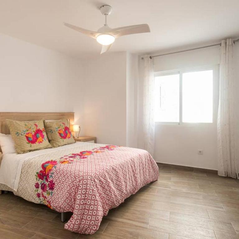 Espacioso y céntrico piso con zona chill-out - Apartment - 56