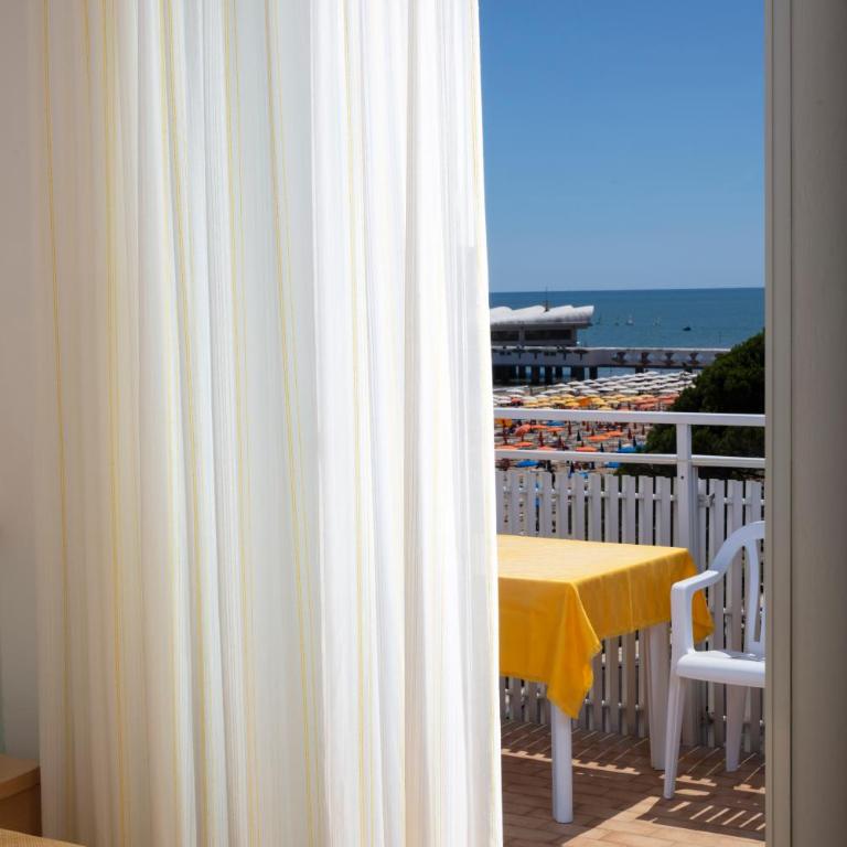 Hotel Pelikan - Camera Matrimoniale con Vista Mare Laterale - 2