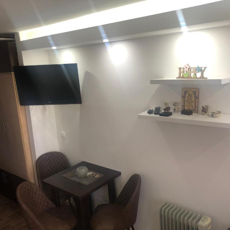 Sunny Hill Apartments - Vila Yeti - Apartment - Ground Floor - 4