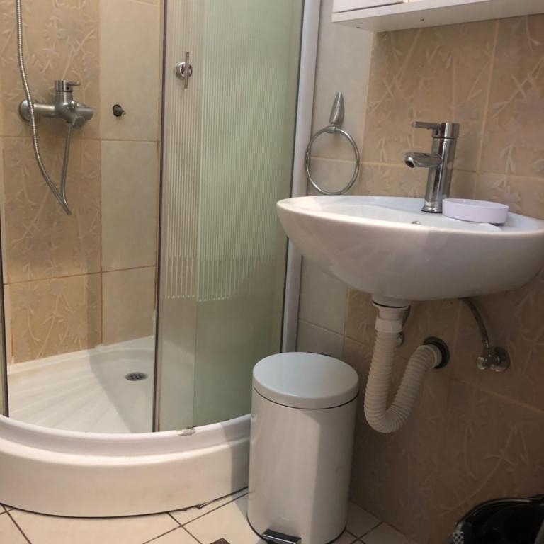 Sunny Hill Apartments - Vila Yeti - Apartment - Ground Floor - 2