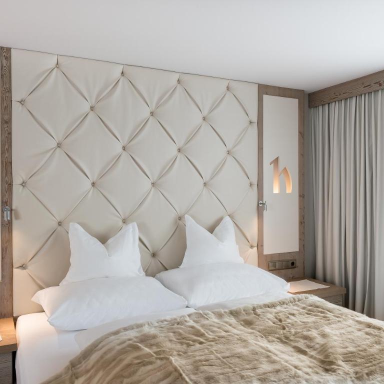 Hochfirst Luxury Mountain Resort - Doppelzimmer mit Balkon - 1