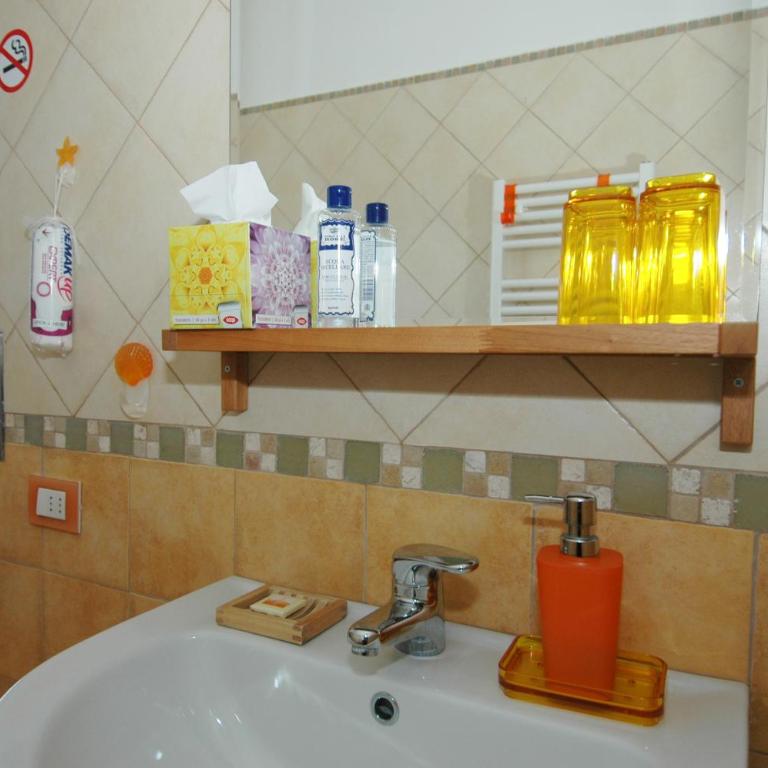B&B Casa Certosa - Camera Matrimoniale con Bagno Privato - 4