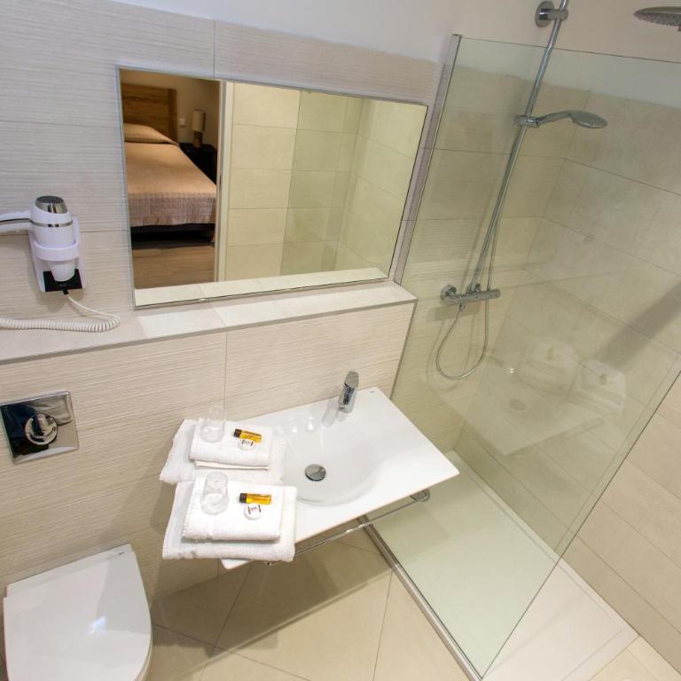 Hotel Cesario - Chambre avec Terrasse - 5