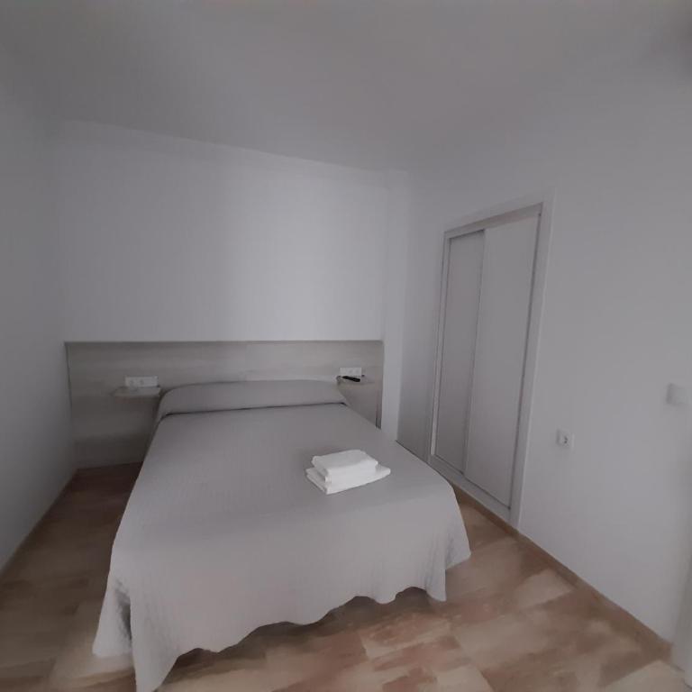 Alojamiento Saturno 1 - Habitación Doble con baño privado - 12