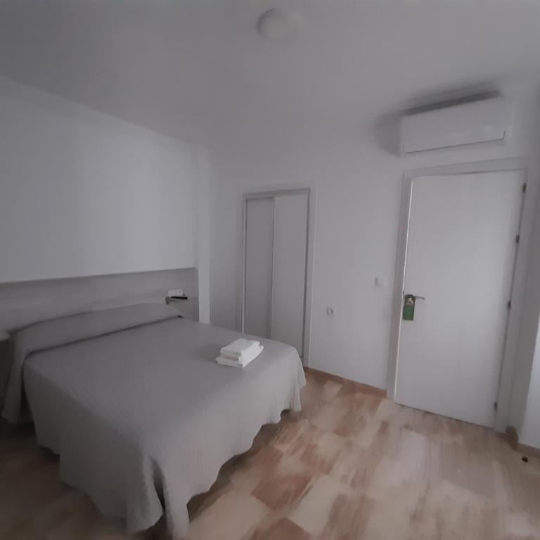 Alojamiento Saturno 1 - Habitación Doble con baño privado - 19