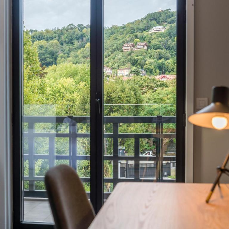 Bidaia Boutique Hotel - Habitación Doble Deluxe con terraza y vistas a la montaña - 3