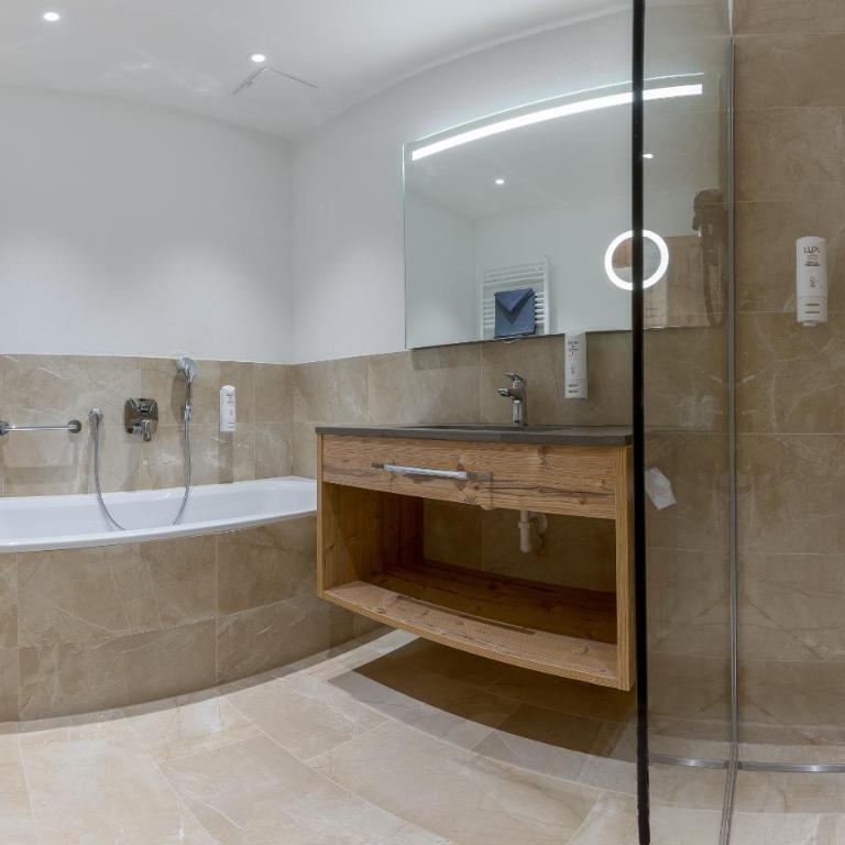Hotel Berghof Mayrhofen - Junior Suite - 1