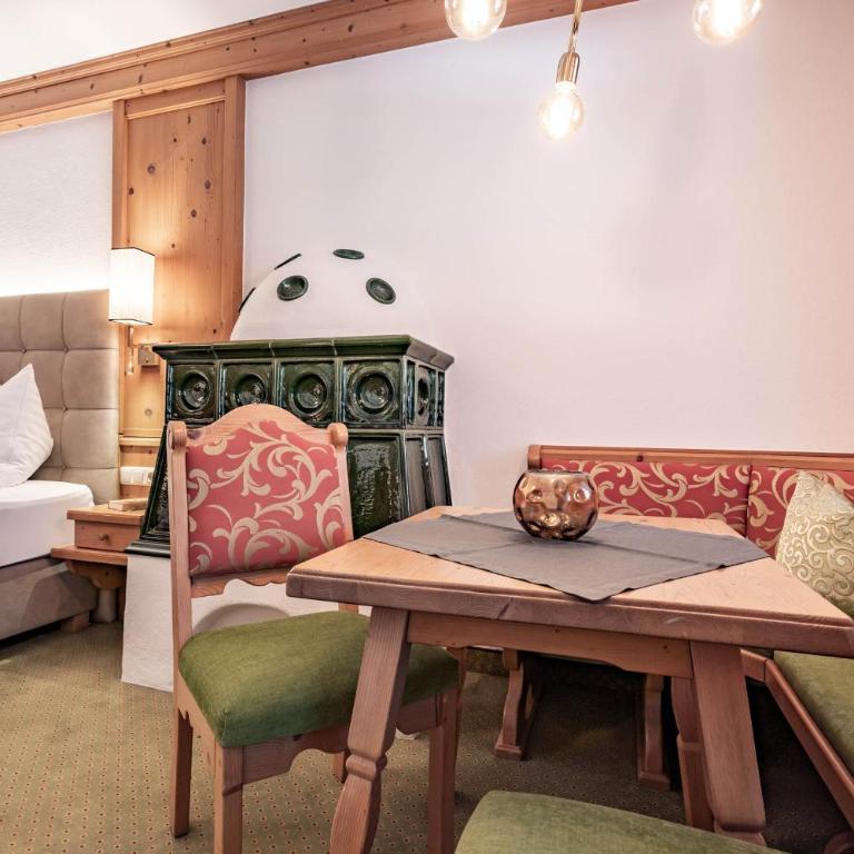 Hotel Berghof Mayrhofen - Maisonette-Suite - 3