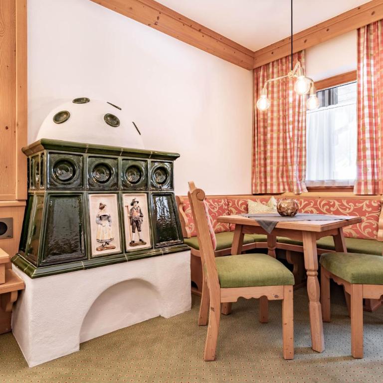 Hotel Berghof Mayrhofen - Maisonette-Suite - 5