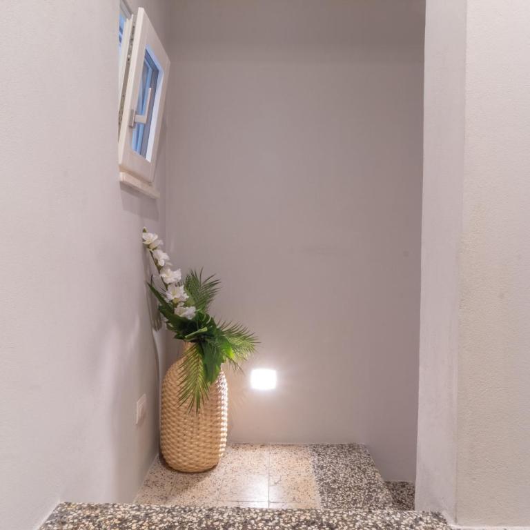 Maison Rouge Ortigia - Two-Bedroom House with Terrace - 56