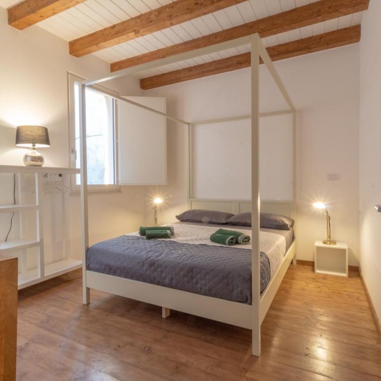 Maison Rouge Ortigia - Two-Bedroom House with Terrace - 58