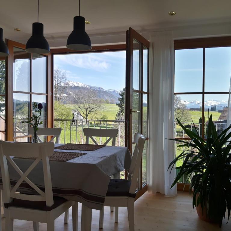 Ferienwohnung Sandra Wetzel - Apartment mit Blick auf die Berge - 7