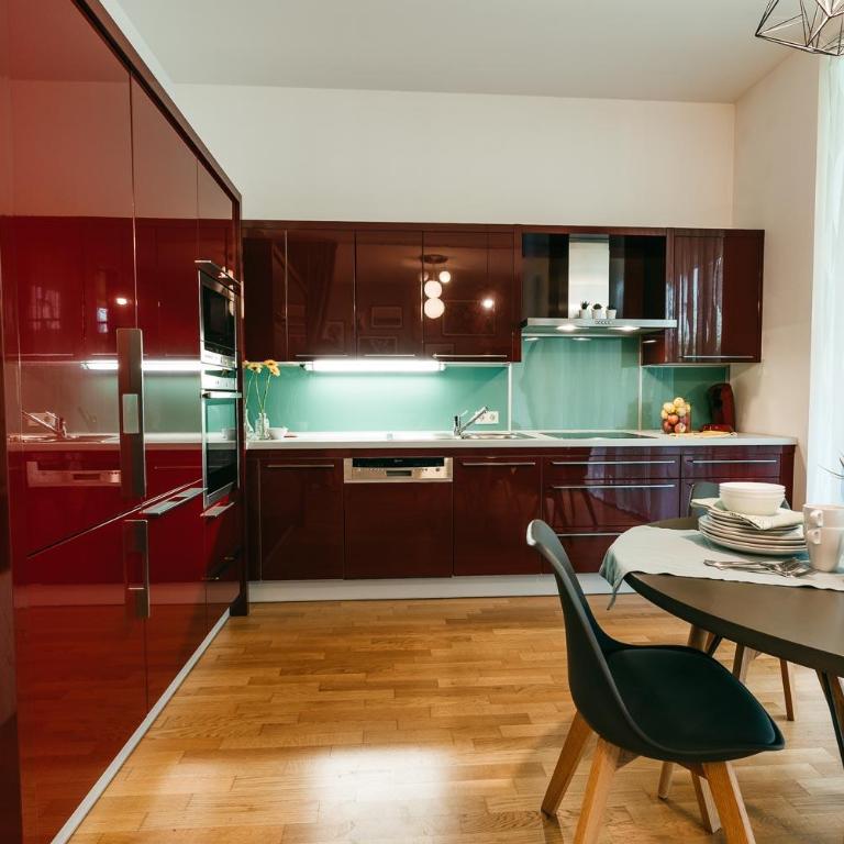 Luxury Downtown Appartement mit Garage - Apartamento - 17