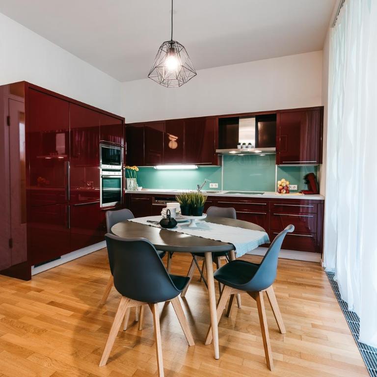 Luxury Downtown Appartement mit Garage - Apartamento - 13