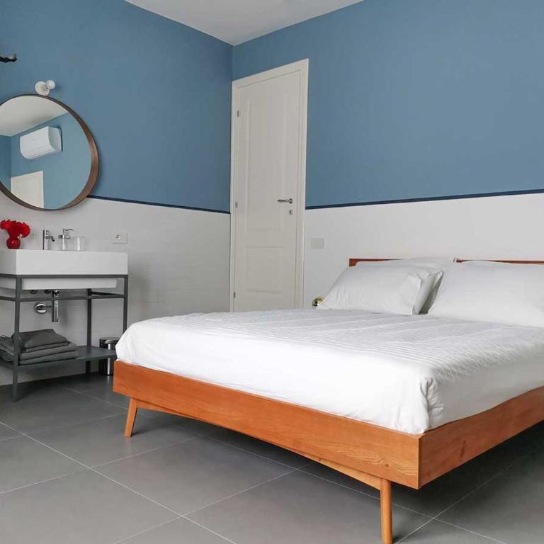 Casa Sebina - your design home on the lake - 3 bathrooms 3 bedrooms - Camera Matrimoniale con Bagno Privato - 2