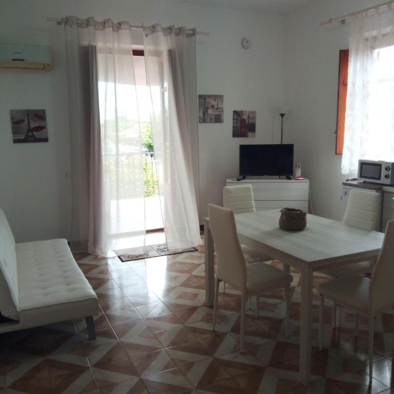 Appartamento a Mondello - Appartamento con 2 Camere da Letto - 3