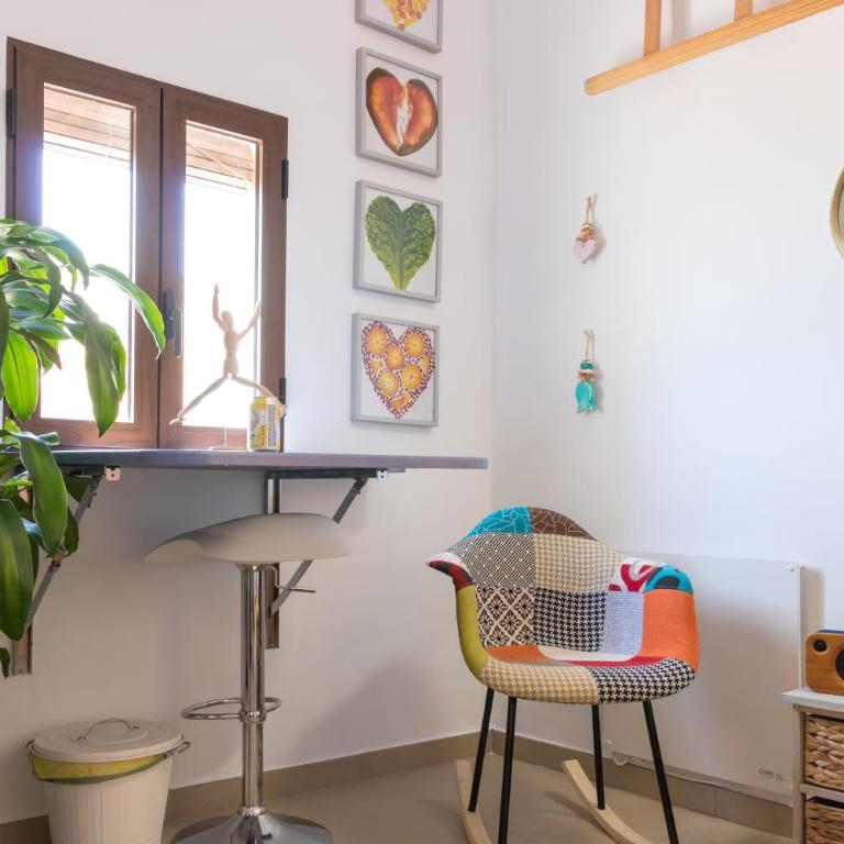 La Vila Feliz, gemütliche private Duplex-Ferienwohnung im typischen Fischerhaus mit fantastischem Meerblick - Apartment - Split Level - 20