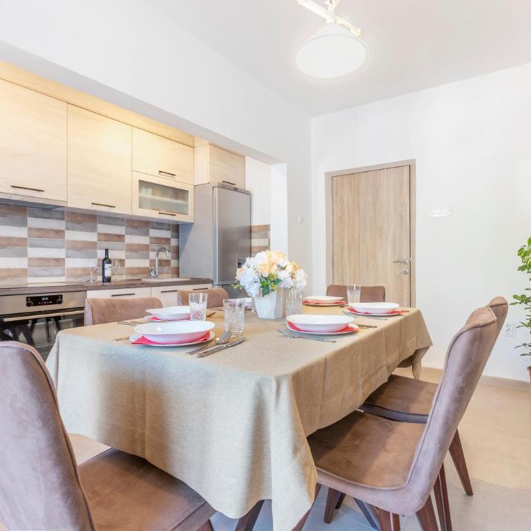 Seafoam apartment - Two-Bedroom Apartment - 19