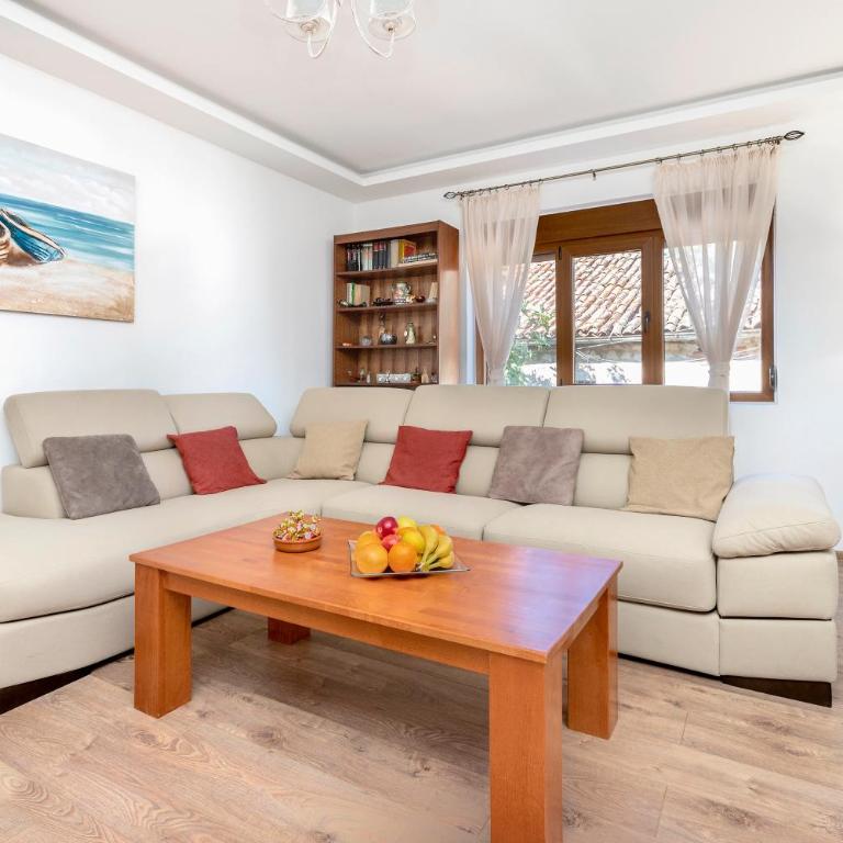 Seafoam apartment - Two-Bedroom Apartment - 21